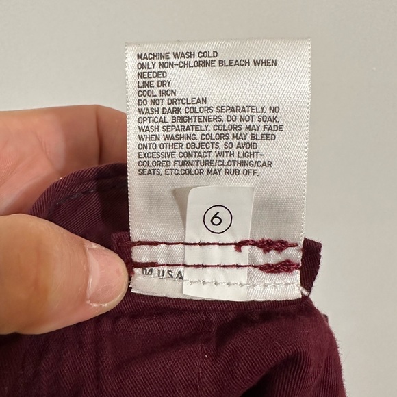 EUC UNIQLO Burgundy Cotton Chino Shorts 7” - Picture 4 of 4